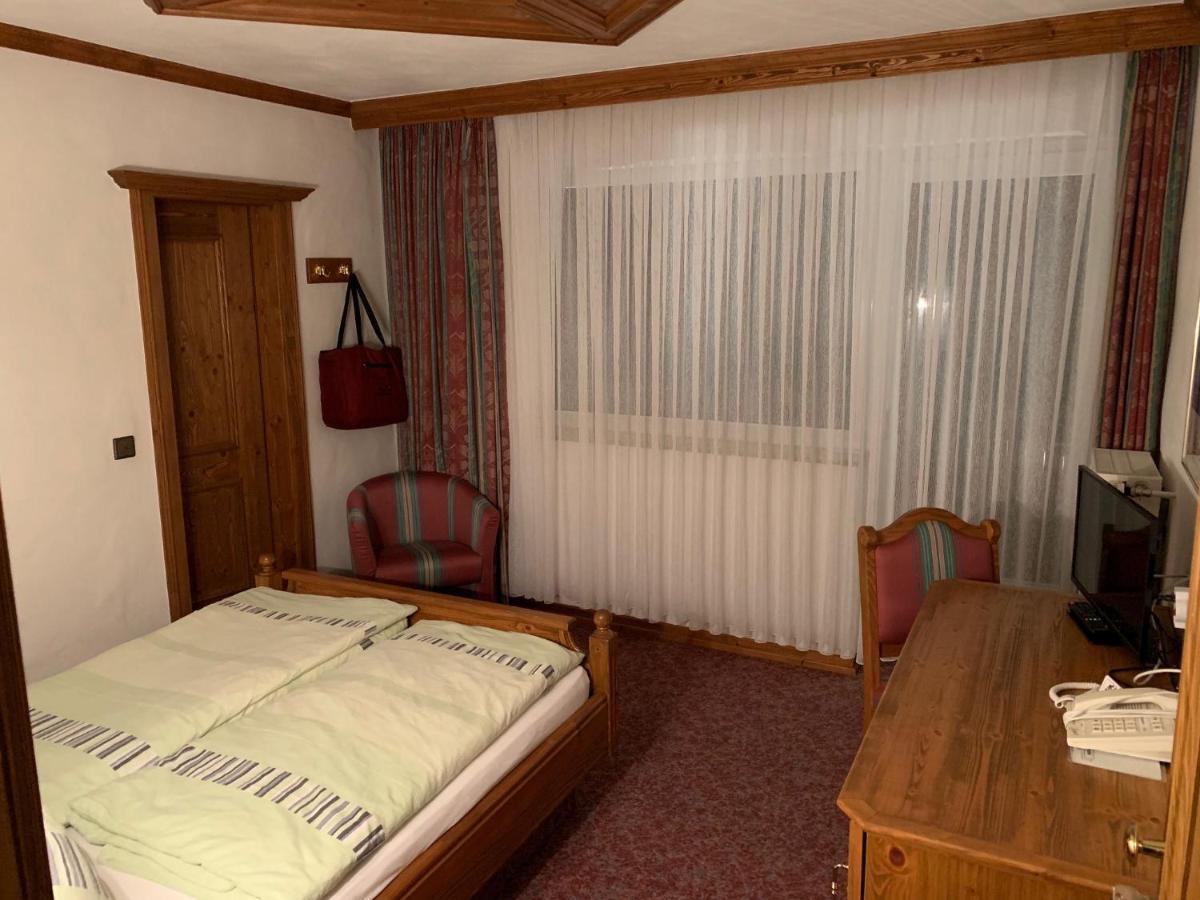 בולאנז' Hotel Haus Tiefenbach מראה חיצוני תמונה